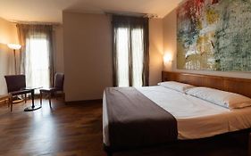 HOTEL QUERINI Budget&Business Hotel Sandrigo